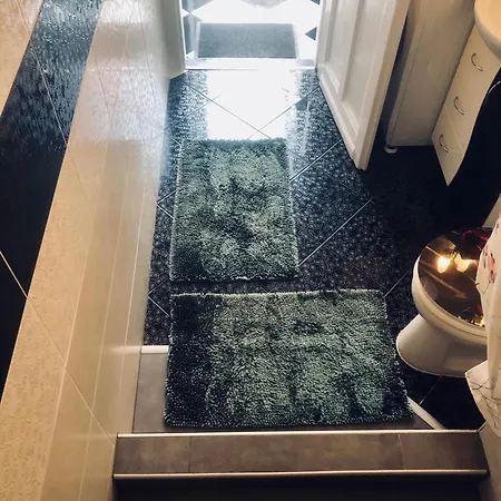 Apartman Lovely Flowers Quiet 4th-floor Gem *
